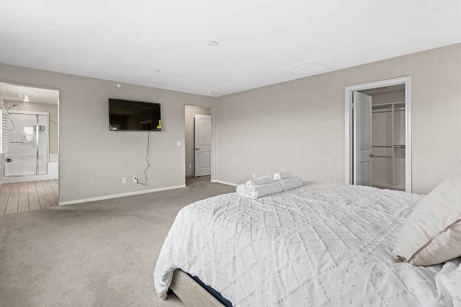 2nd floor- large master bedroom
