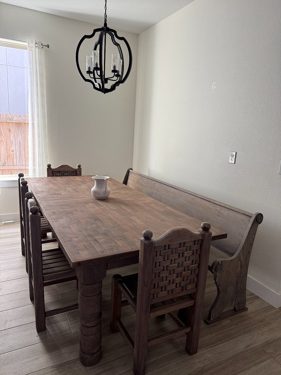 8foot dinning room table essential for all your family gatherings.