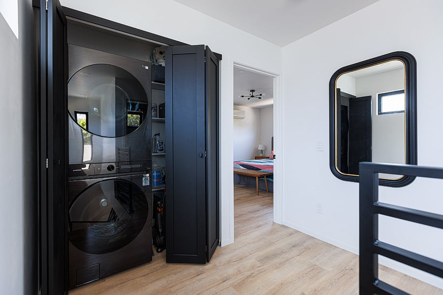 Washer/Dryer.