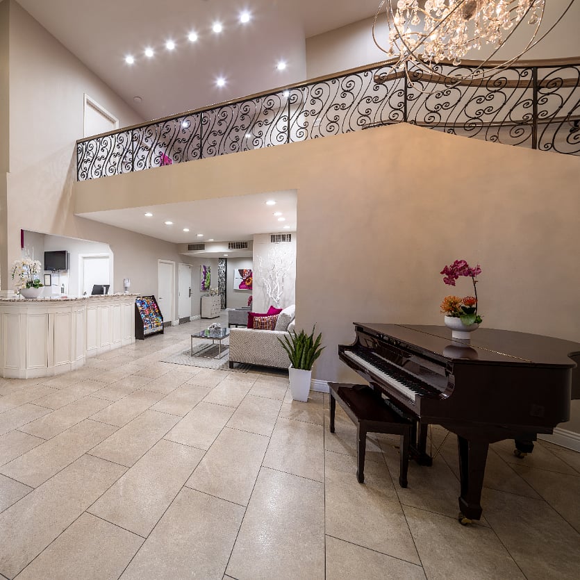 Club de Soleil Lobby