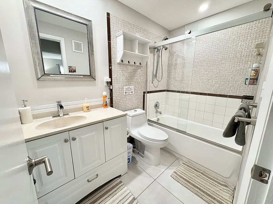 Full bathroom