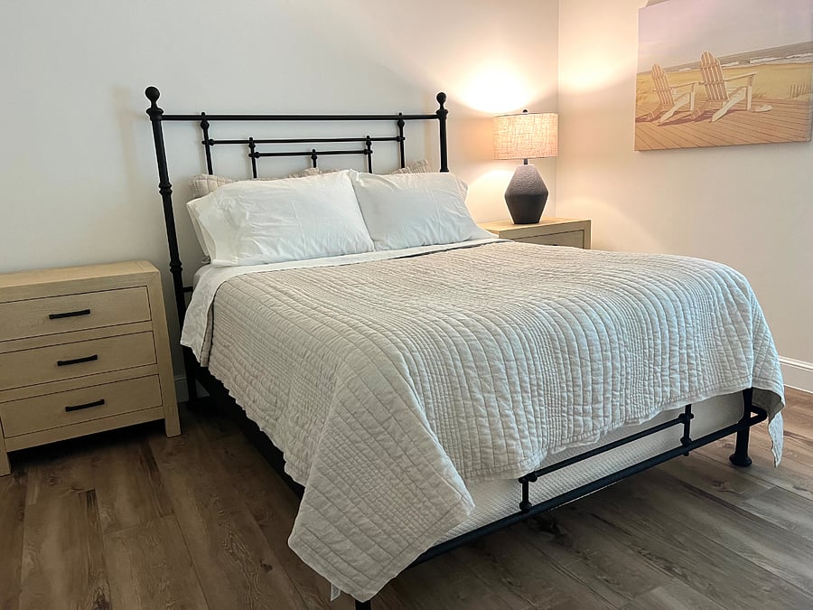 Bedroom 2 Queen