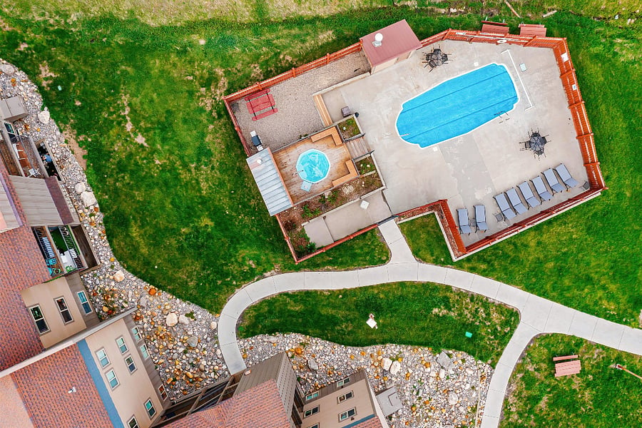 Community Pool & Hot Tub