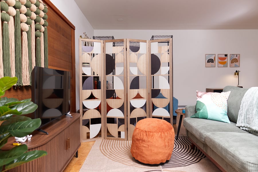Movable divider provides additional privacy.