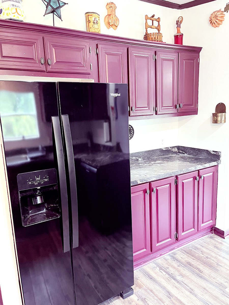 Kitchen ( Full Sized Side by Side Refriderator with Ice and Water in Door)