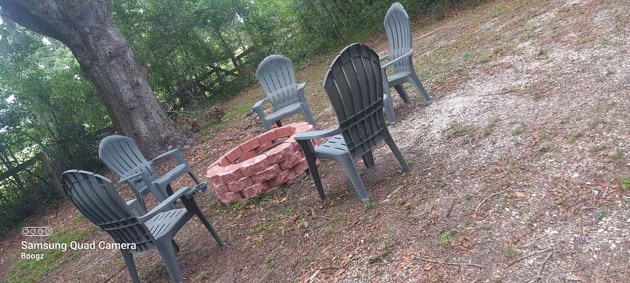 Enjoy the fire pit - "Smore's anyone!" The home sits on over an acre with the backyard looking out over fields and an equine center. There is lots of room for parking. PLEASE NOTE - We do not provide fire wood or, fire starters.