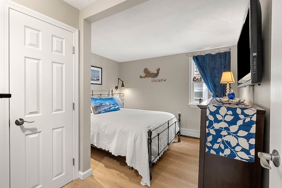 Another view of the queen bedroom