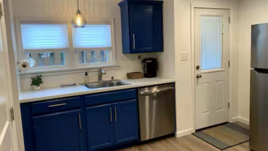 Fully functional modern Kitchen with everything you need to make your favorite meals.