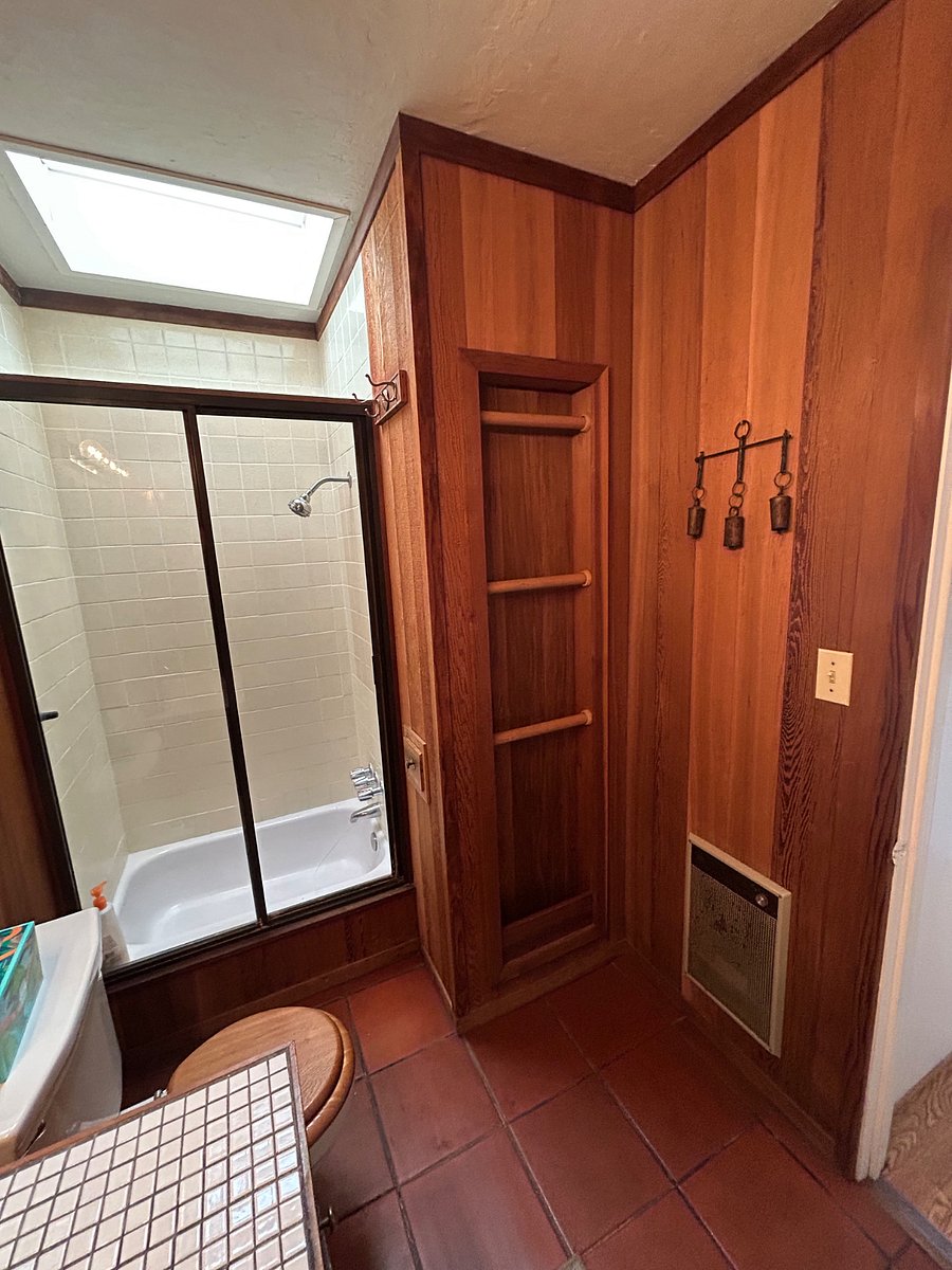 Main level bathroom.