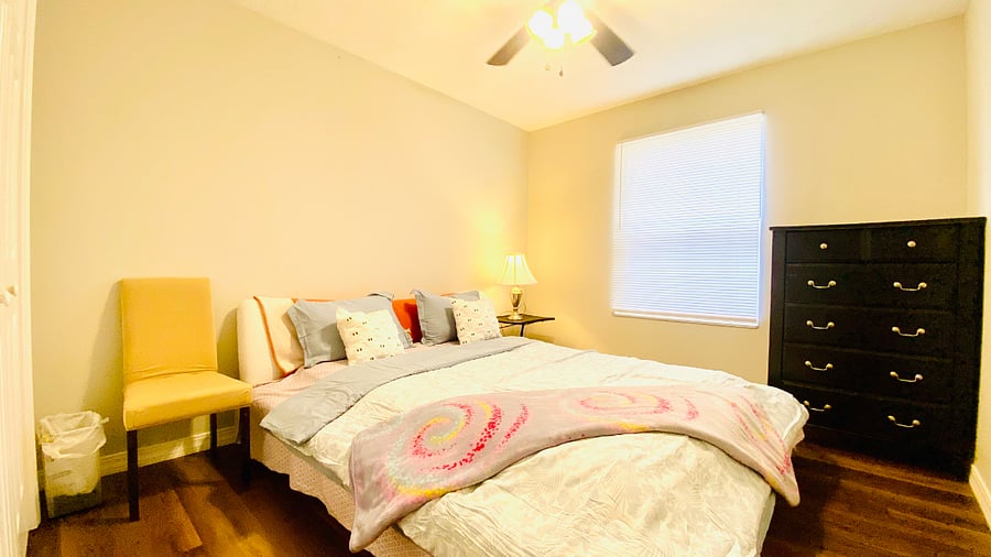 second bedroom with queen bed
