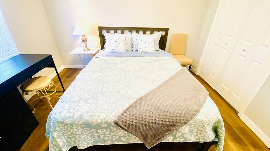 Third bedroom with queen bed