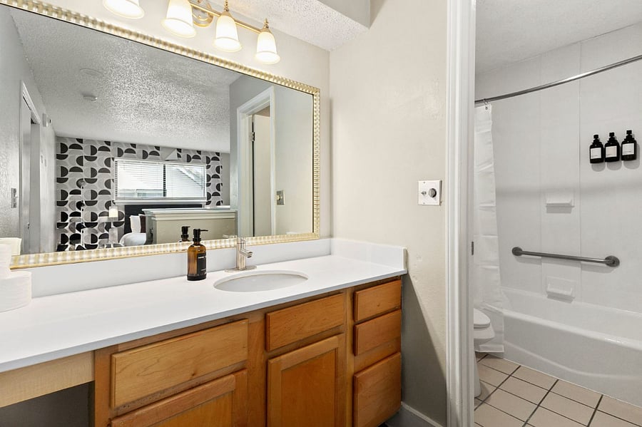 Furnished Finder property 903806_2 photo 17