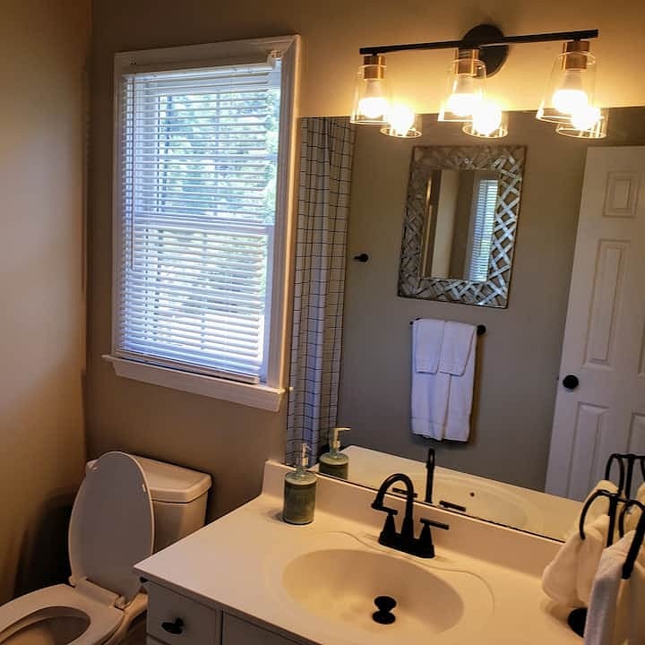 Full bath on main level
