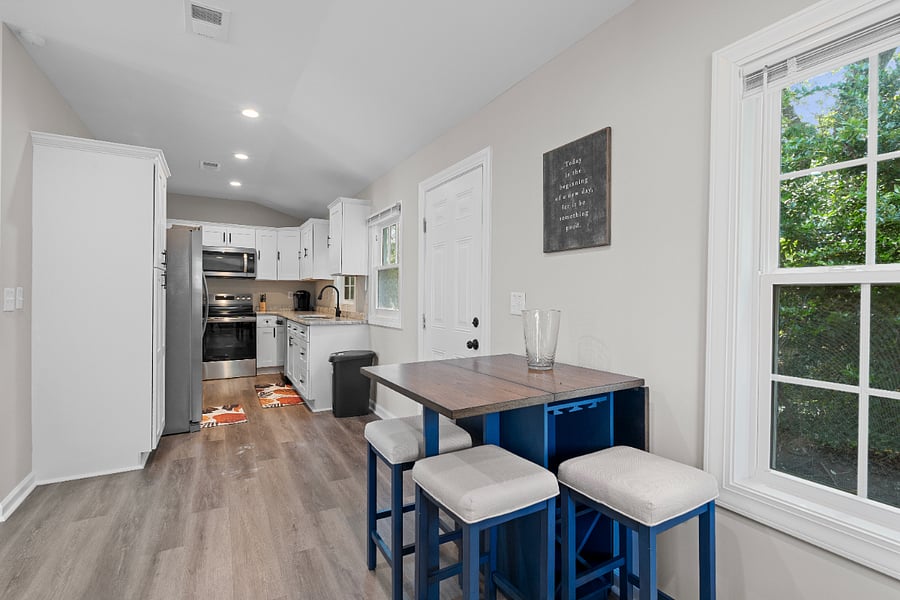 Breakfast area and kitchen