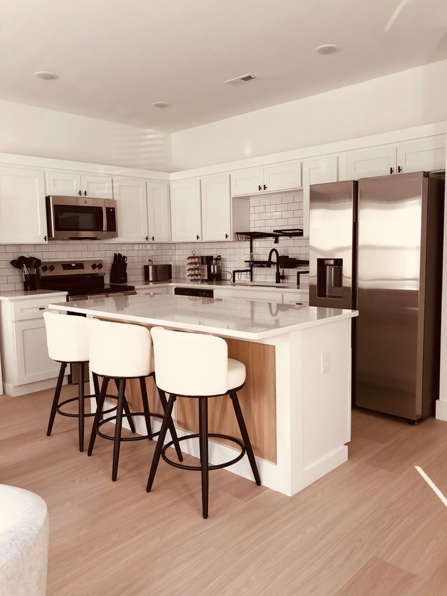 Kitchen downstairs
