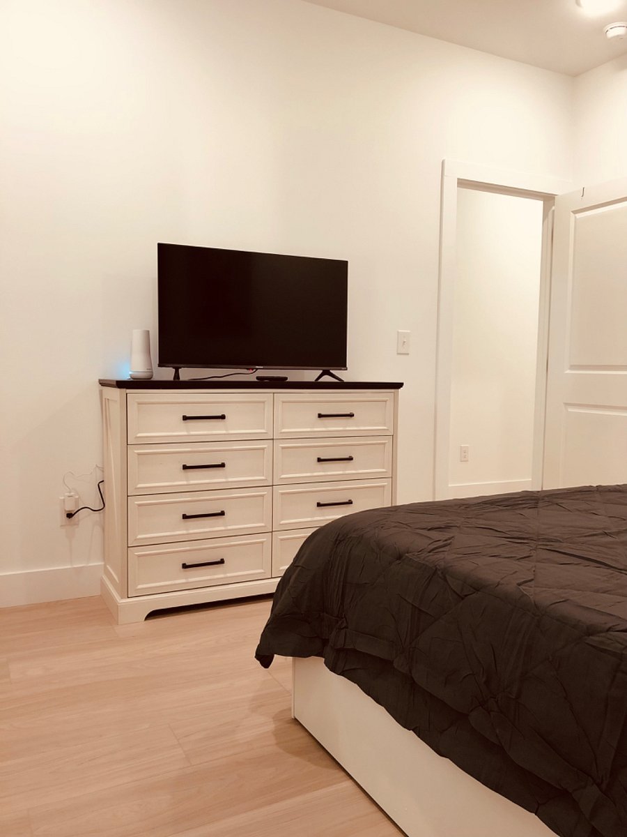 Dresser in master downstairs