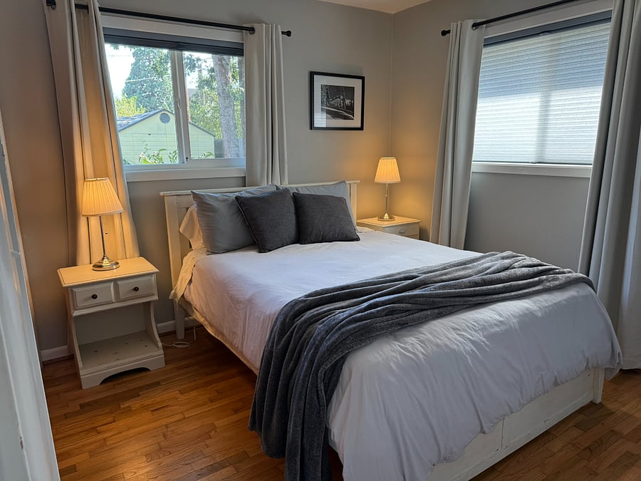 Back bedroom with queen bed.