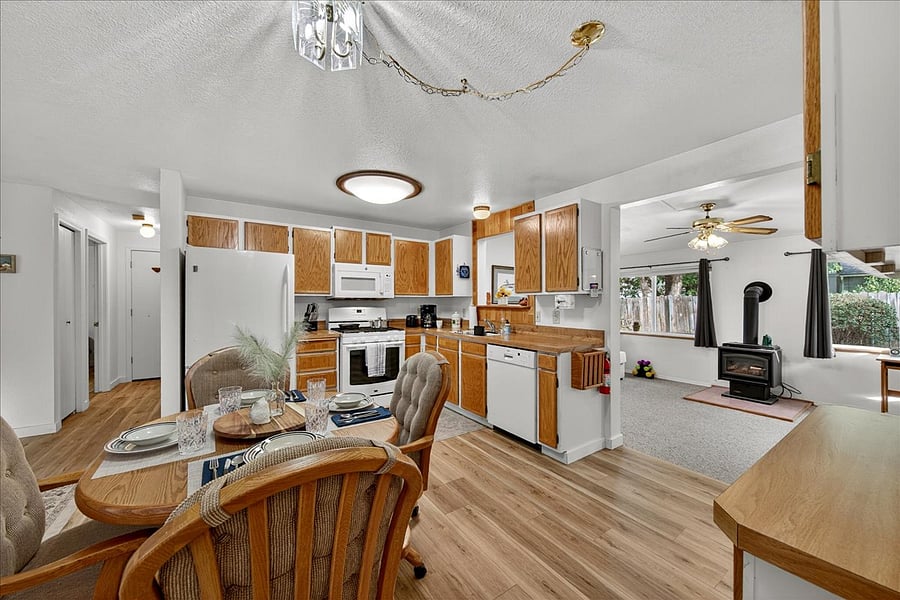 Furnished Finder property 904180_1 photo 16