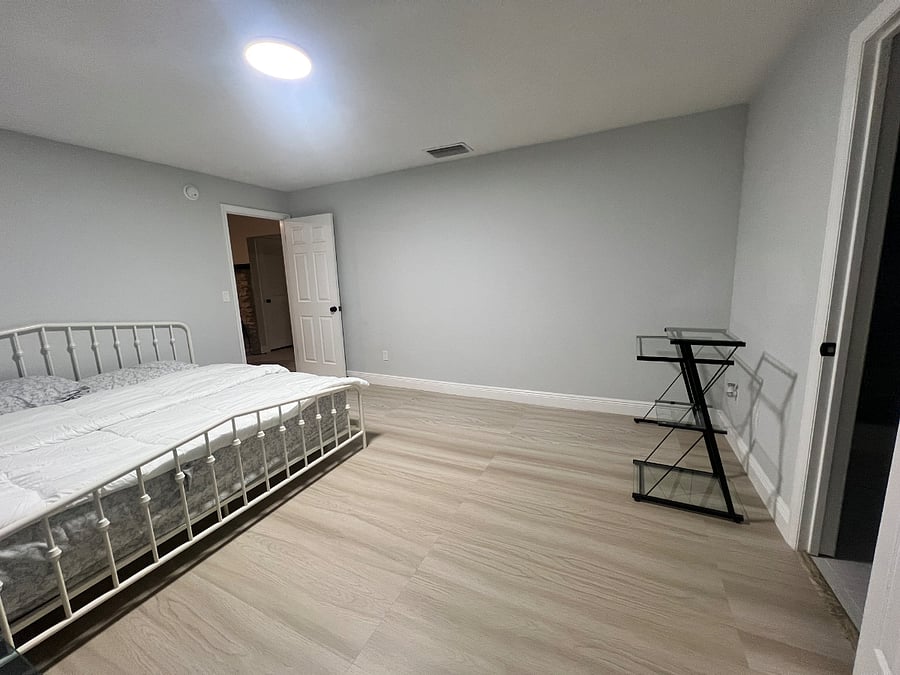 Bedroom with furniture