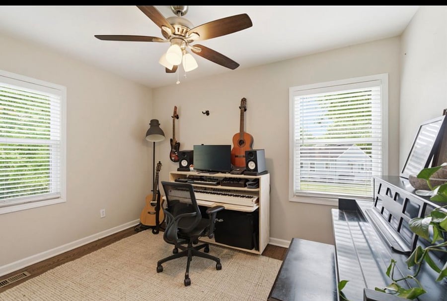 Office or 2nd bedroom. Currently set up as an office but can be set up as a bedroom for longer leases.