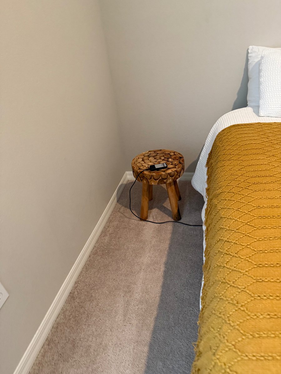 2nd bedroom
Queen Bed