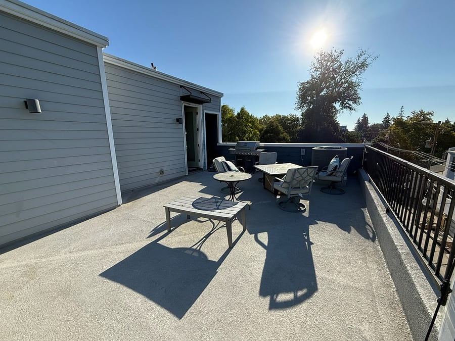 Rooftop deck