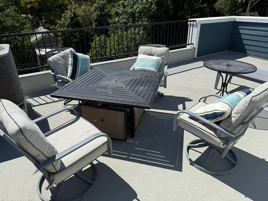 Rooftop Deck with Seating & BBQ Grill