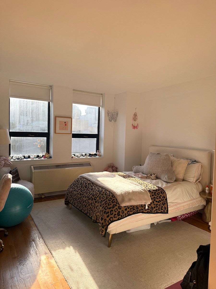 Secondary bedroom