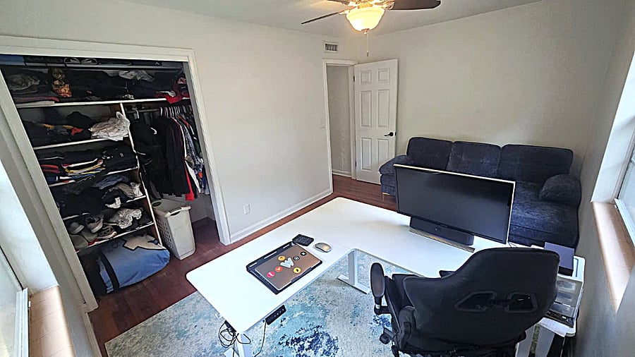 Bedroom 2 - Sectional couch