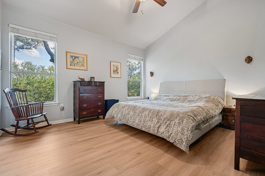 Master bedroom with high ceiling and king bed with high end foam mattress