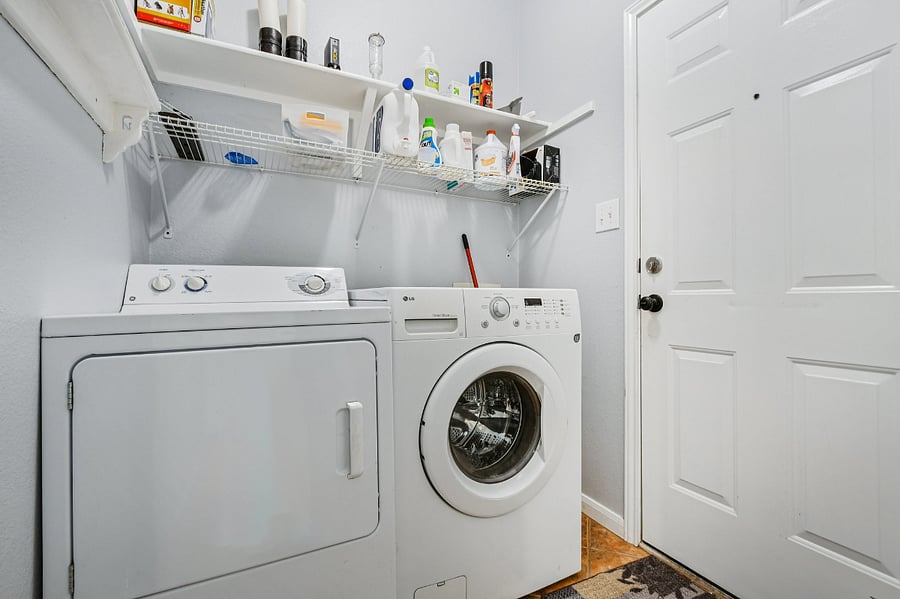 Full laundry, detergent provided
