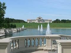 The famous Grand Basin at Forest Park showcases the St. Louis Art Museum, consistently ranked as one of the best in the USA. Charles Lindbergh began his famous first flight over the Atlantic in the Spirit of St. Louis airplane over this hill in 1929