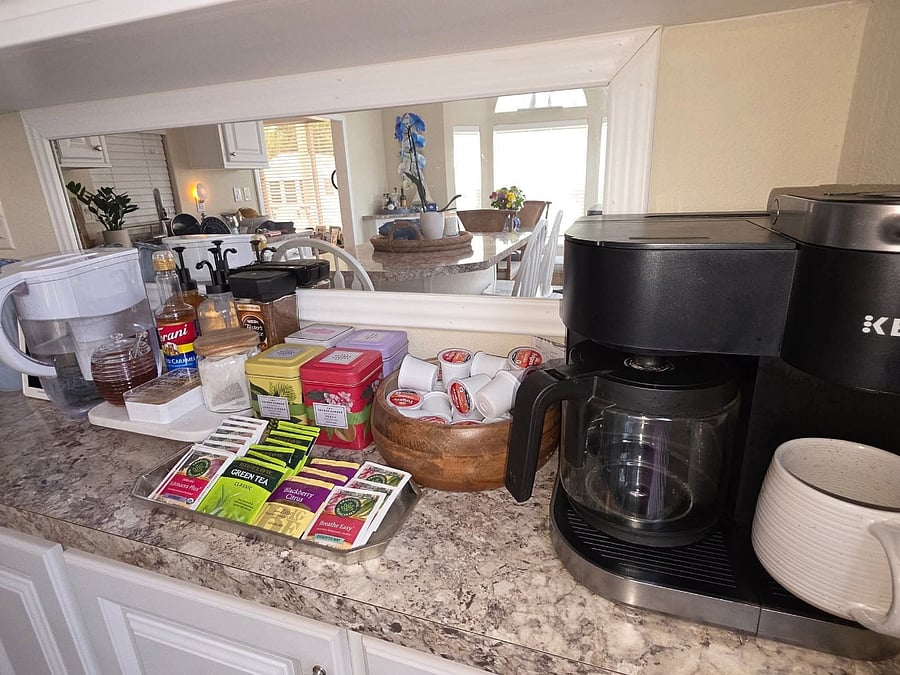 Coffee & Tea Station 