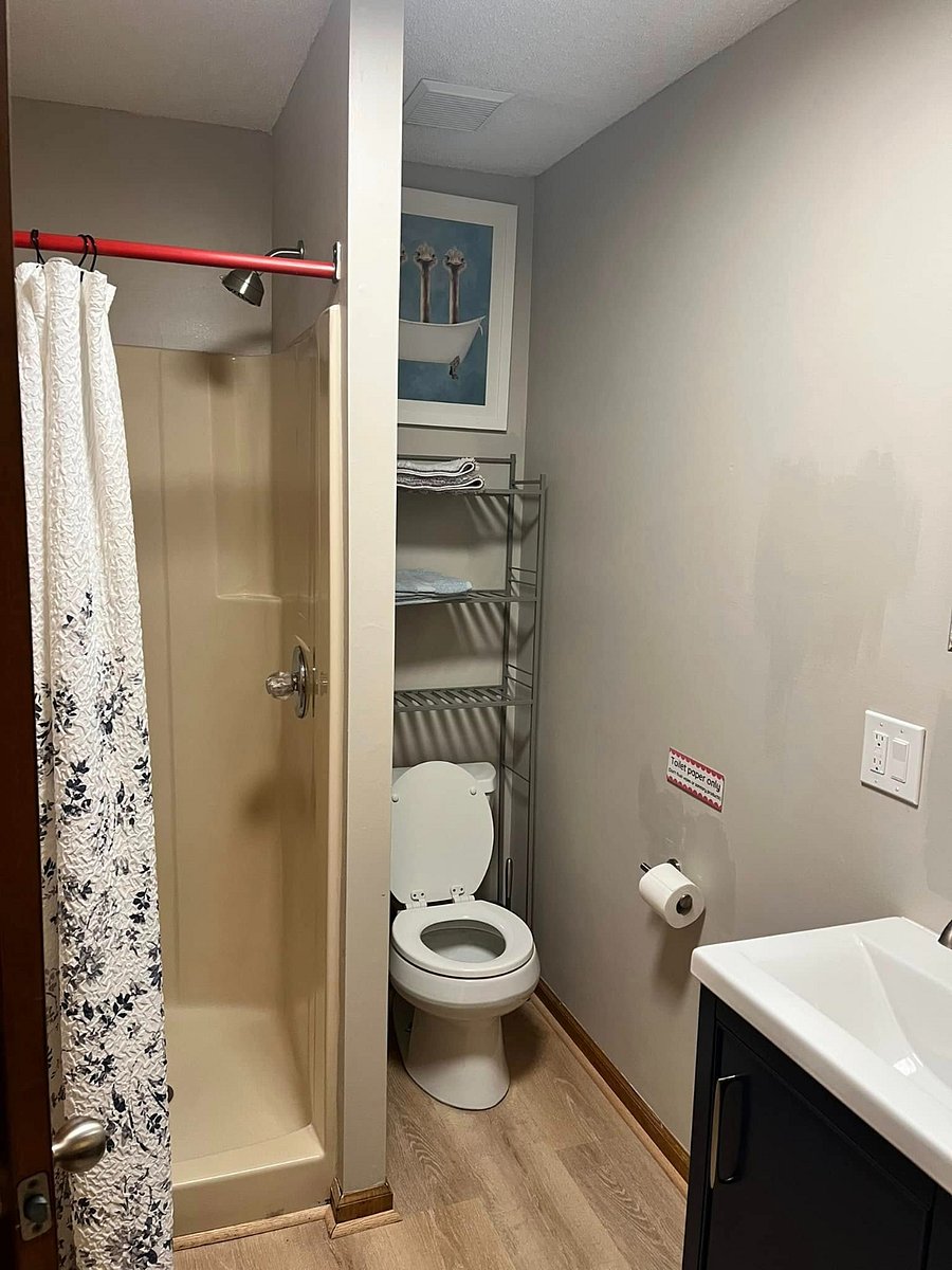 Downstairs bathroom 