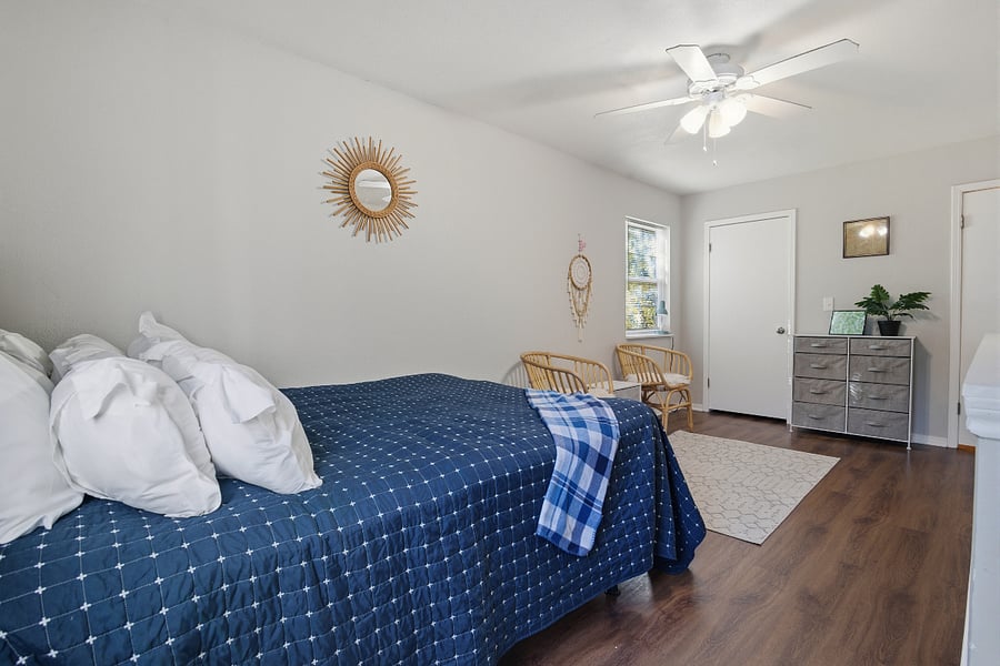 Bedroom (2)