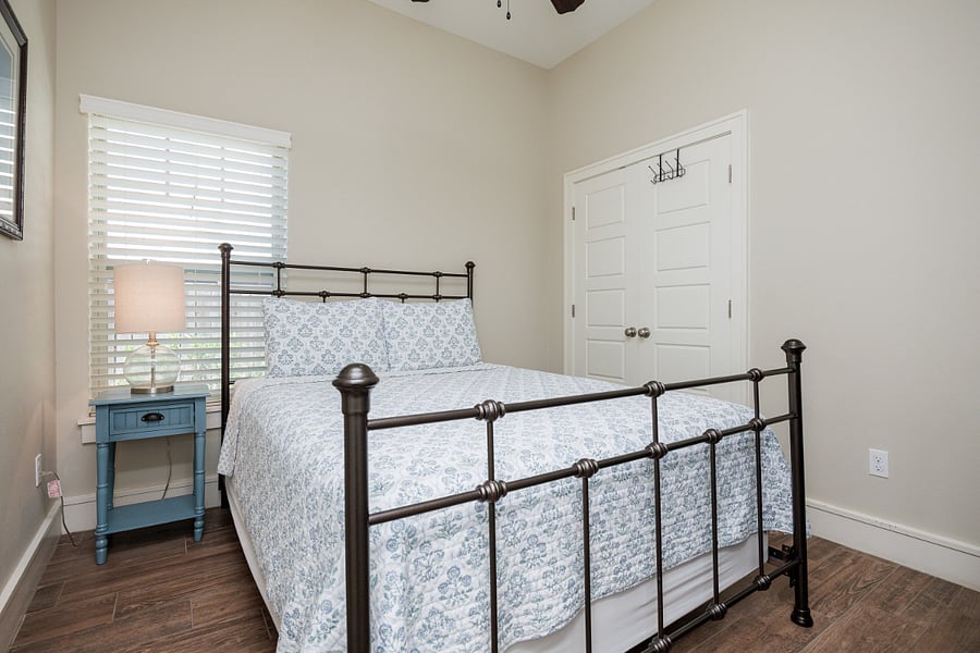 Guest bedroom with queen bed.