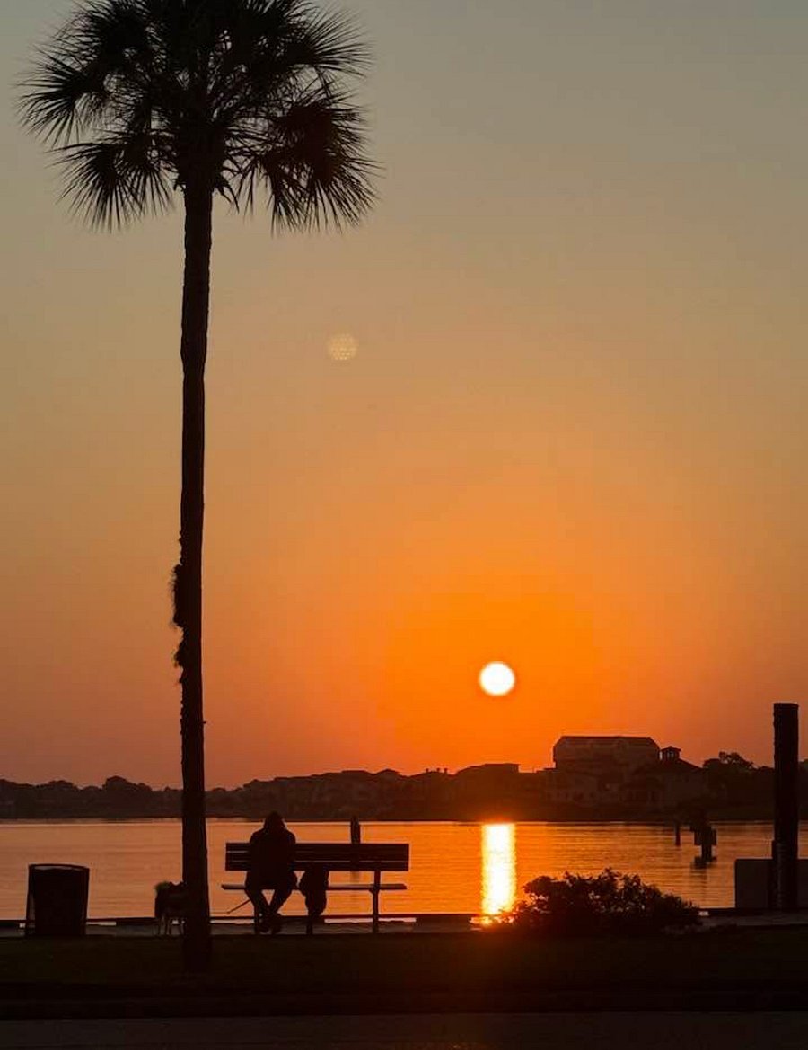 Enjoy the sunsets over Clear Lake, only a block from the property
