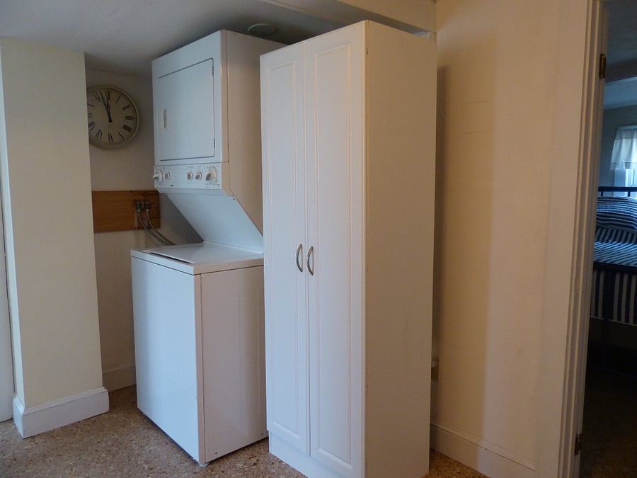 Washer/dryer and pantry cabinet