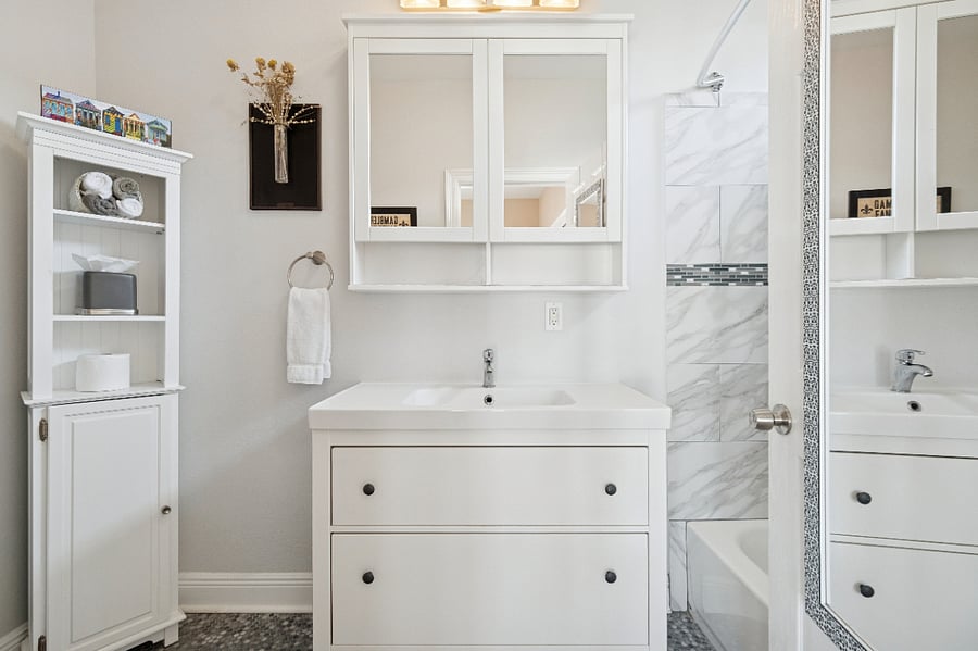 Primary bath