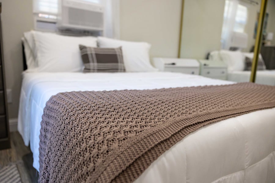 ADU - Queen Size Bed