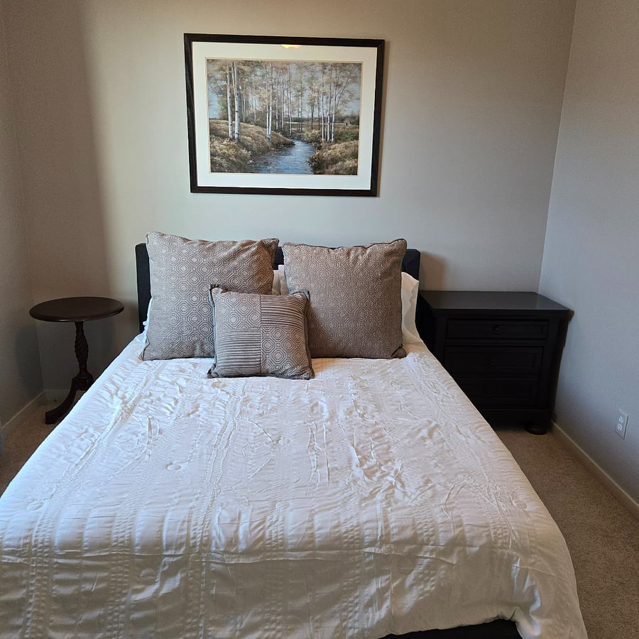 Queen bedroom