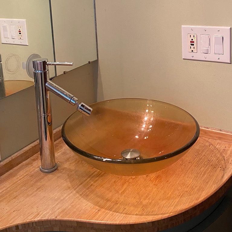 Bathroom sink