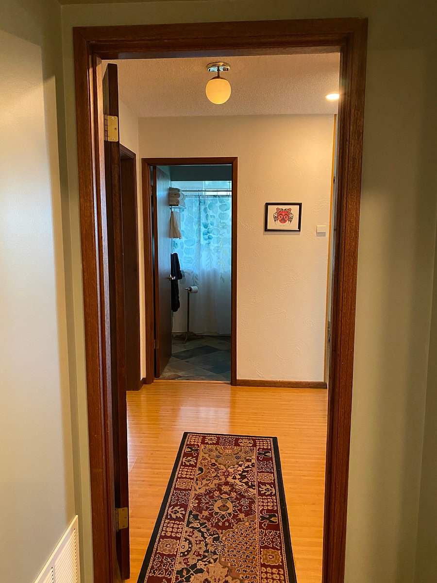 Entry to bathroom