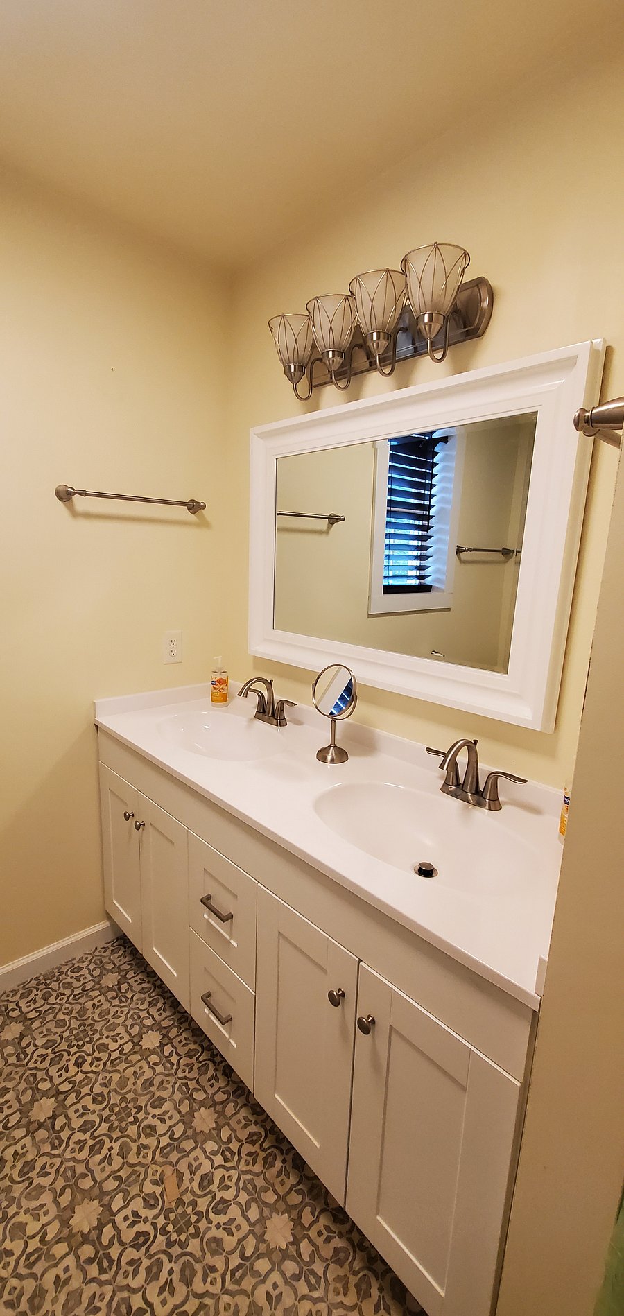 Upstairs Bathroom - Double Sinks