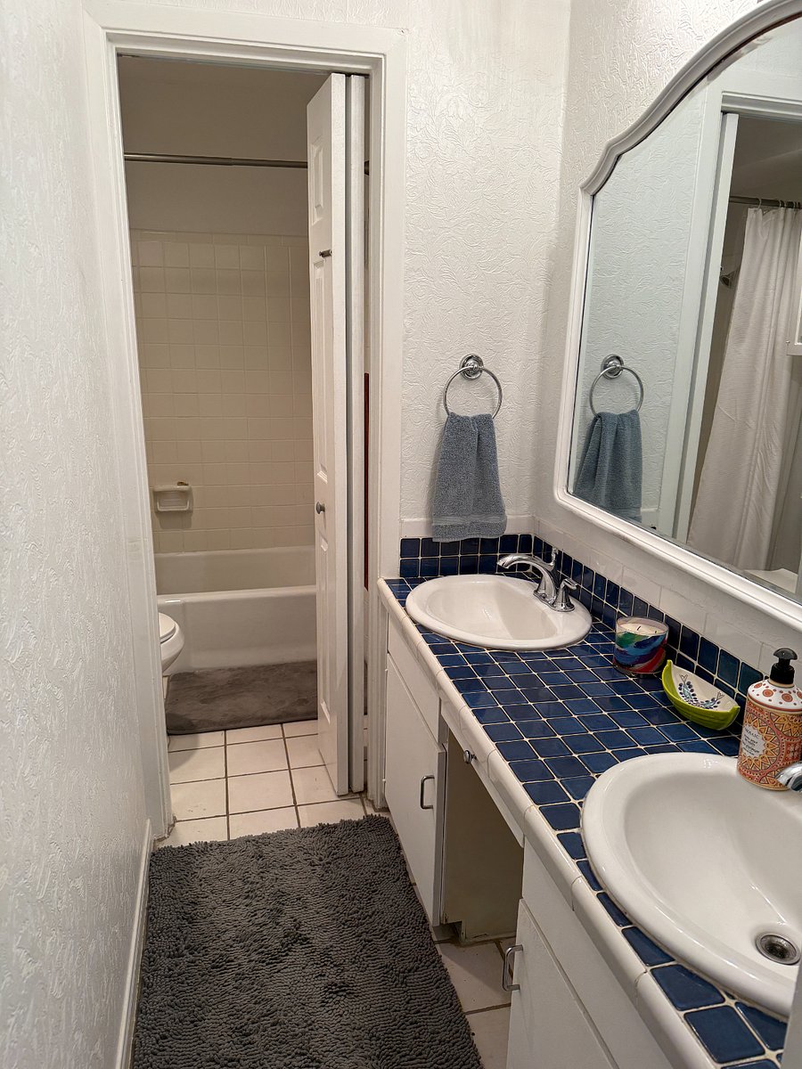 Bathroom 2P