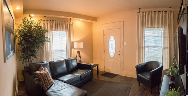 Professionally decorated - Brand new furnace and central air conditioning - Quiet - good decision!
