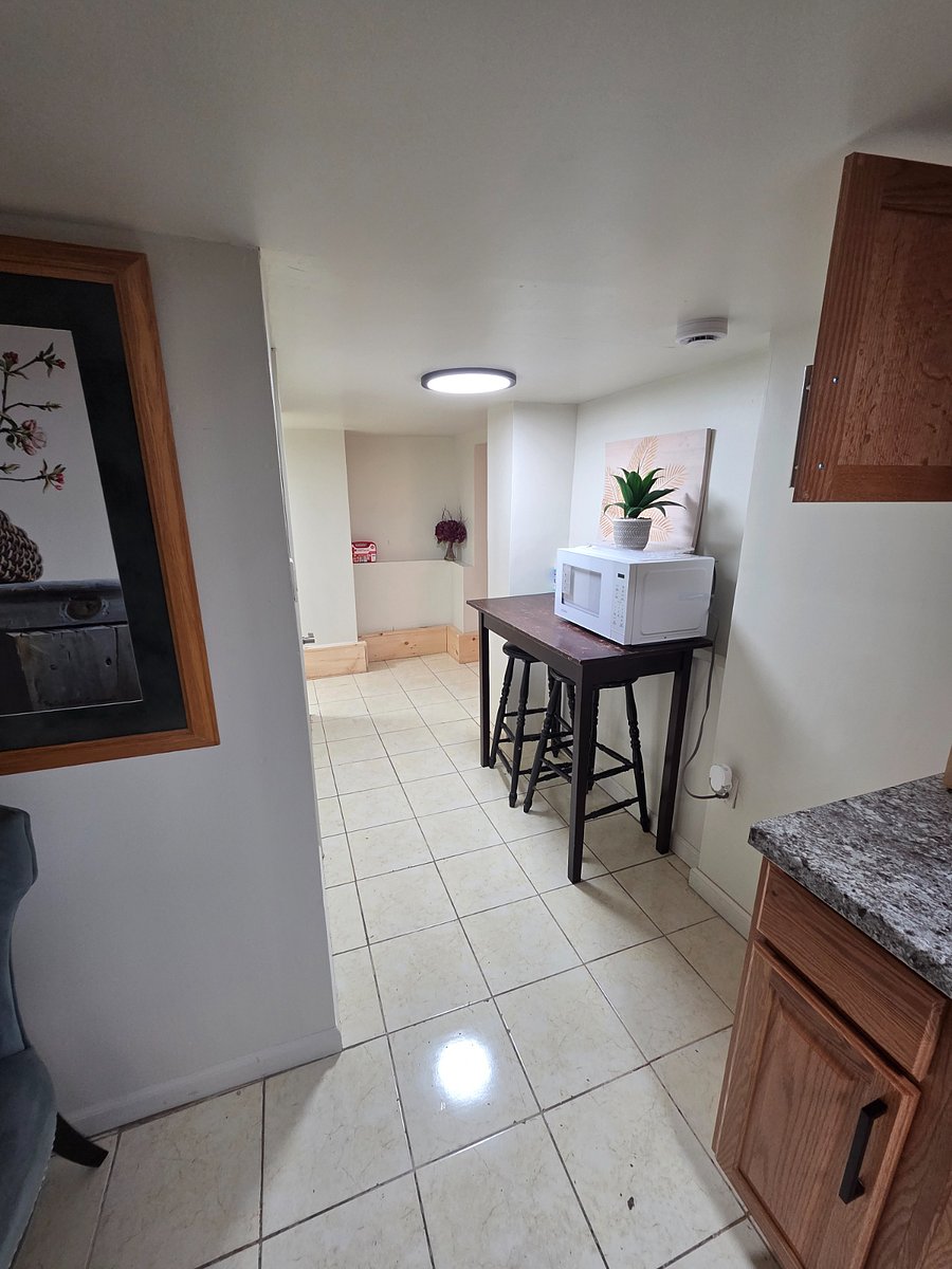 Eating Area/Walkway to Living and Bedroom