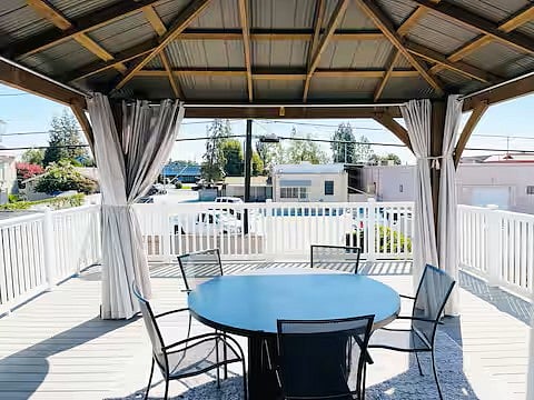Balcony patio off MBR