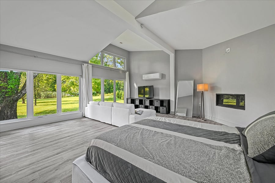 first floor master suite 