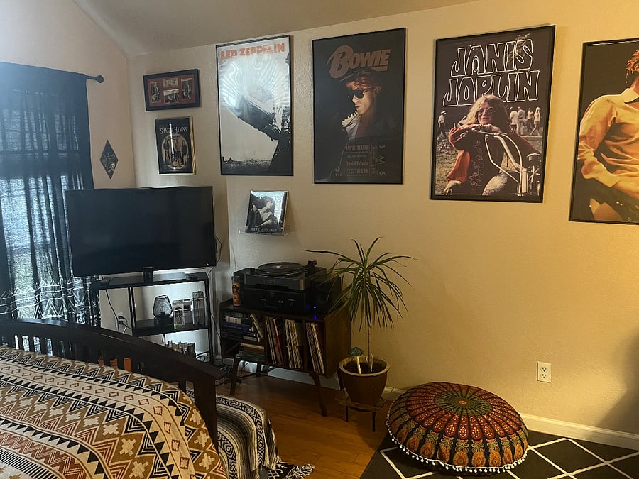Austin is the Live Music Capital of the world. The room has a music theme.